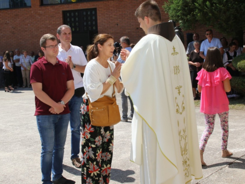 FOTO: Mlada misa fra Franje Barabana u Rumbocima