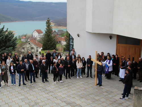FOTO: Ramski put križa u Podboru