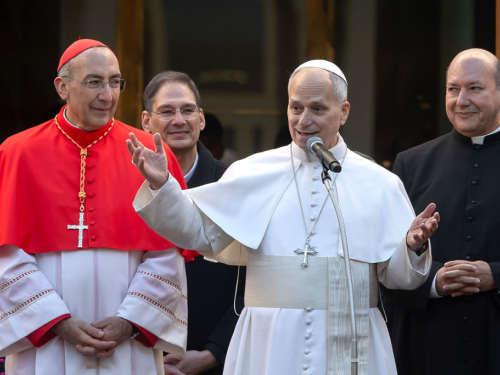 Papa svećenicima: Koristite mozak, a ne umjetnu inteligenciju za sastavljanje propovijedi