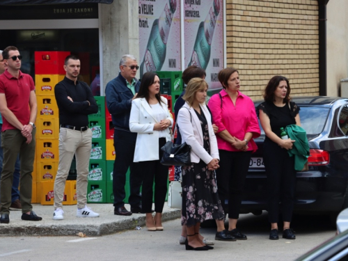 FOTO: Polaganjem vijenaca i svečanom sjednicom započelo obilježavanje Dana općine