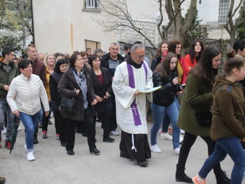 FOTO: Ramski put križa na brdo Gračac