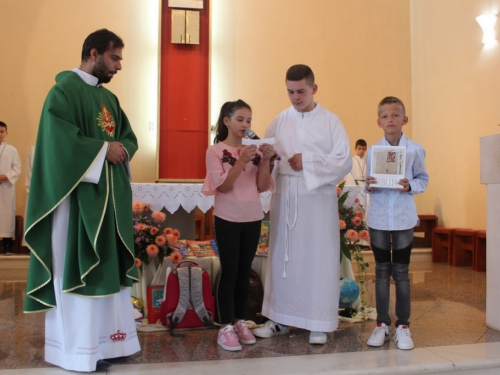 FOTO: Sv. Misa za početak nove školske godine u župi Prozor