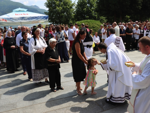 FOTO: Na Šćitu svečano proslavljena Velika Gospa i Mlada misa fra Mile Belje