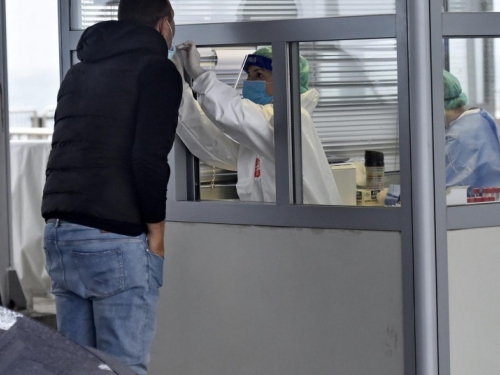 Hrvatska: U posljednja 24 sata zabilježeno je 667 novih slučajeva zaraze
