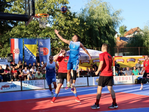 FOTO: Ekipa ''Ba.Riba'' pobjednik 20. Streetball Rama 2022.