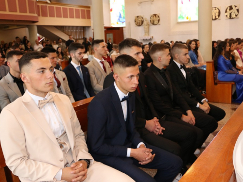 FOTO: Matura 2025. - Defile mladosti na ulicama Prozora