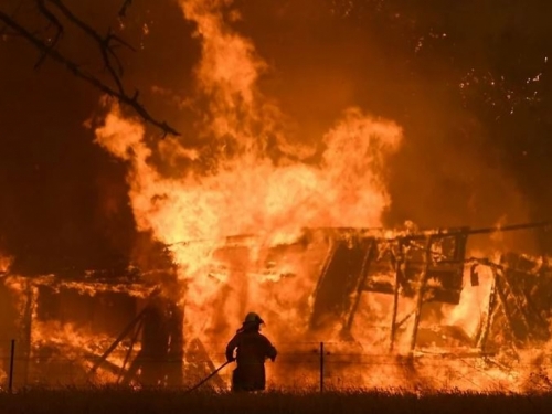U Australiji poginuo još jedan vatrogasac, treći u ovoj sezoni požara