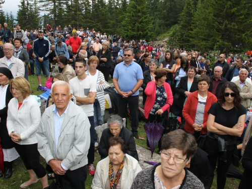 FOTO/VIDEO: Tisuće vjernika na Kedžari proslavilo ''Divin dan''