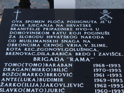 FOTO| Gmićani podigli križ na Makljenu