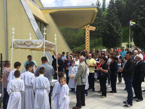 FOTO: Tijelovo na Uzdolu - 160 godina neprekinute tradicije