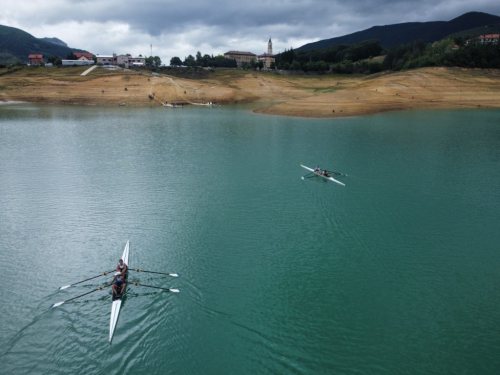 FOTO: Na Ramskom jezeru održana 10. veslačka regata