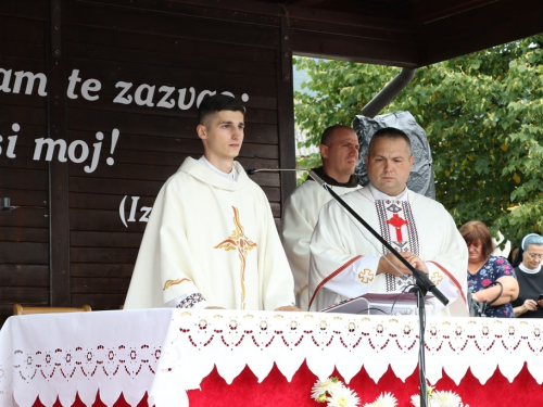 FOTO: Mlada misa vlč. Josipa Papka u župi Prozor