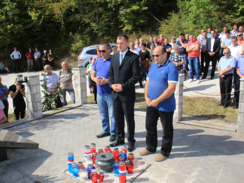 FOTO: Obilježena 22. obljetnica stradanja Hrvata na Hudutskom