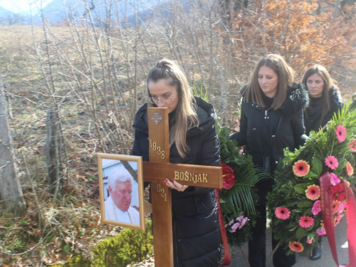 FOTO: Sahranjen vlč. Ivan Bošnjak