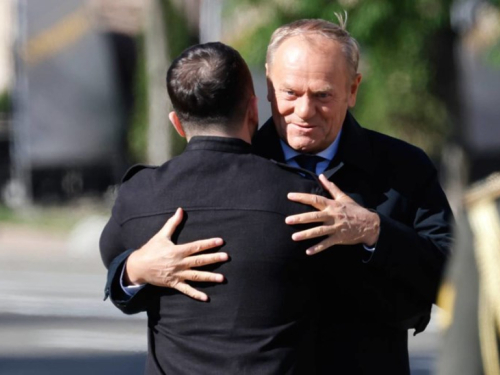 Trump kaže da je prepreka miru Zelenski, a ne Putin. Stigao mu odgovor iz Poljske