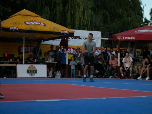 FOTO: Ekipa ''La Pont'' pobjednik 18. Streetball Rama 2020.