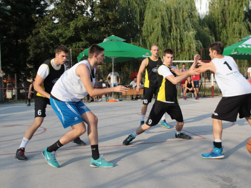 FOTO: Druga večer Streetball turnira u Prozoru