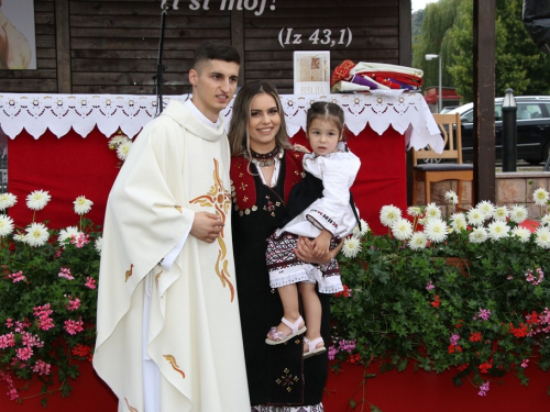 FOTO: Mlada misa vlč. Josipa Papka u župi Prozor