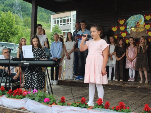 FOTO: U Prozoru održan dječji festival 'Djeca pjevaju Isusu'