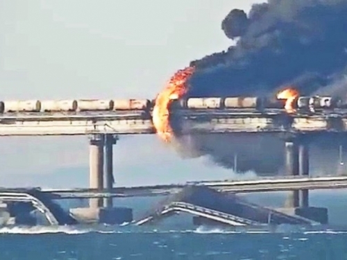 Britanski obavještajci analizirali što za Rusiju znači eksplozija Krimskog mosta