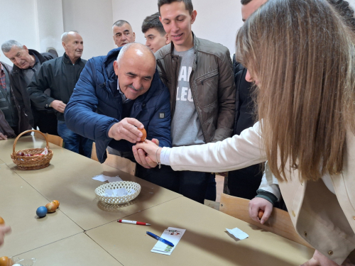 FOTO: Turnir na Orašcu - najtvrđe jaje imala Milka Nović