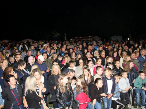 FOTO: U etno selu Remić održan veliki koncert Mate Bulića i prijatelja