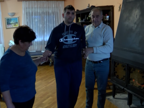 Udružimo snage: Mladom Nikoli Ragužu potrebna pomoć