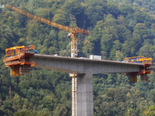 Širokobriješki Hering i azerbajdžanski Azvirt grade vijadukte preko rijeke Bosne kod Vranduka