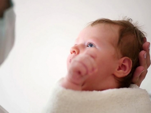 Francuska obnavlja istragu o bebama rođenim bez ruku