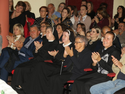 FOTO/VIDEO: Čuvarice održale 8. tradicionalni koncert u Prozoru