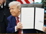Trump zabranio ulazak državljana 12 zemalja u SAD