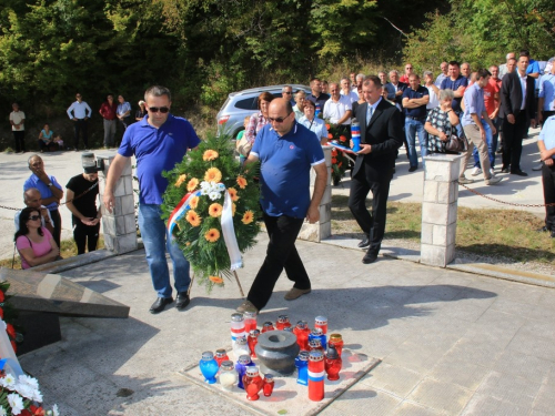 FOTO: Obilježena 22. obljetnica stradanja Hrvata na Hudutskom