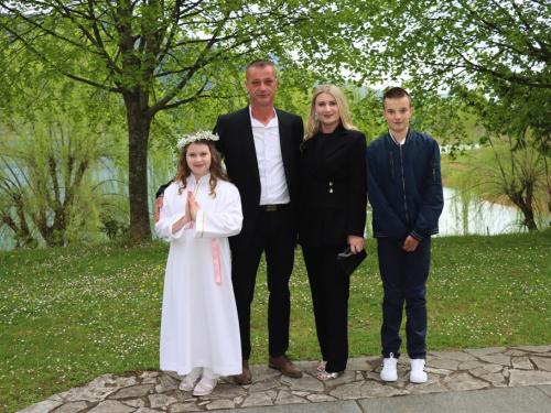 FOTO: Prva sveta Pričest u župi Rama-Šćit