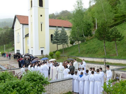 FOTO: Đakoni iz Hrvatske posjetili Uzdol