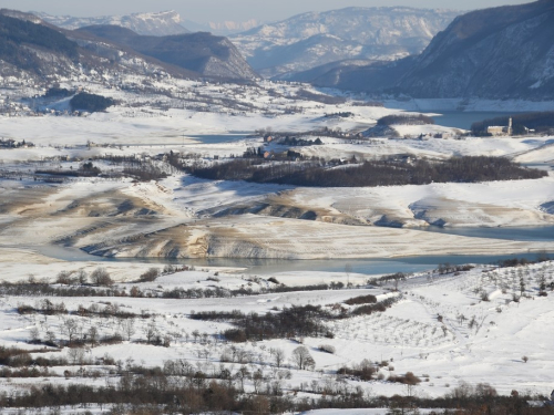 FOTO: Minusi počeli lediti Ramsko jezero