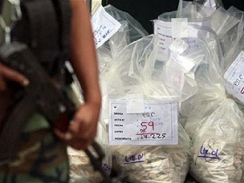 Srbin s Peruancima probao prošvercati dvije tone kokaina u šparogama