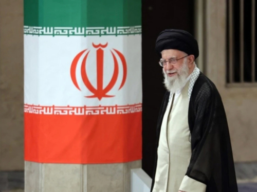 Iranski vođa zaprijetio odmazdom Americi