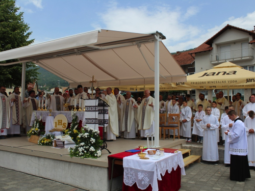 FOTO: Mlada misa vlč. Marina Petrovića u župi Prozor