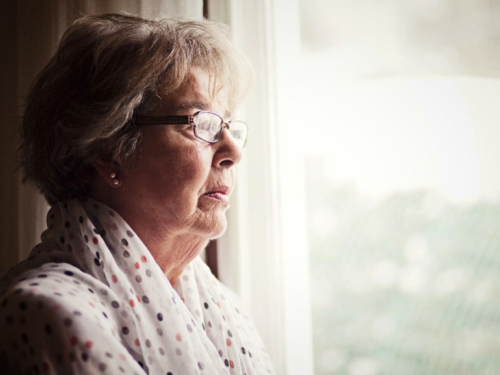 Otkriven uzrok gubitka sjećanja na bližnje kod Alzheimera