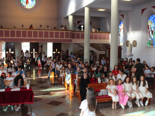 FOTO: U Prozoru održan 18. festival duhovne glazbe ''Djeca pjevaju Isusu''