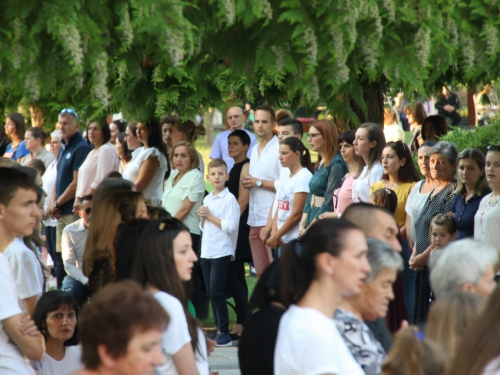 FOTO: Promocija knjige dr. sc. Šimuna Novakovića i druga večer trodnevnice na Šćitu