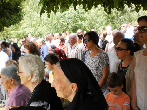 FOTO: Vanjska proslava sv. Ante u župi Gračac