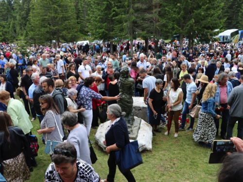 FOTO/VIDEO: Tisuće vjernika na Kedžari proslavilo 'Divin dan'