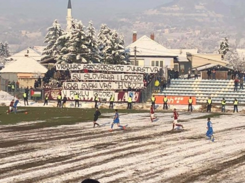 Sramotan transparent navijača Sarajeva