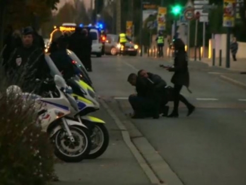 Francuska: Automobilom se namjerno zabio u studente, troje ozlijeđenih