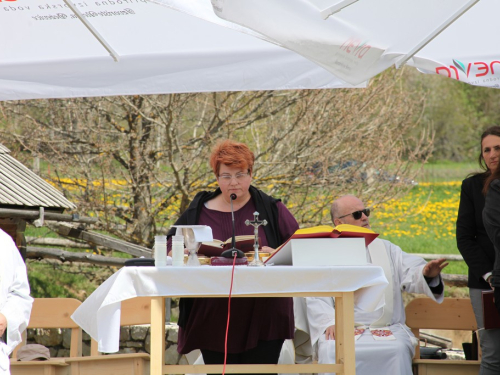 FOTO: Druženje Rumbočana i sv. misa na Zahumu