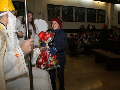 ​FOTO: Sv. Nikola s radošću dočekan u župi Rumboci