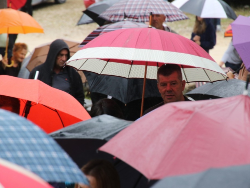 FOTO/VIDEO: Tisuće vjernika na Kedžari proslavilo Divin dan