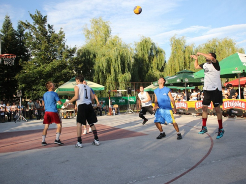 FOTO: ''General Vasilije Mitu'' iz Zagreba pobjednik 15. Streetball Rama