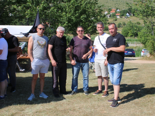 FOTO: Druženjem na Zahumu Fenixovci obilježili 28. obljetnicu postojanja